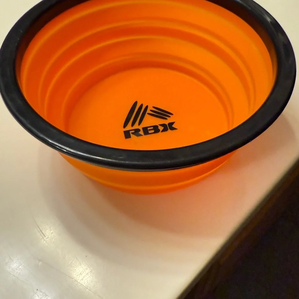 RBX Bright Orange Portable & Collapsible Travel Bowl For Dogs & Cats - Like New!